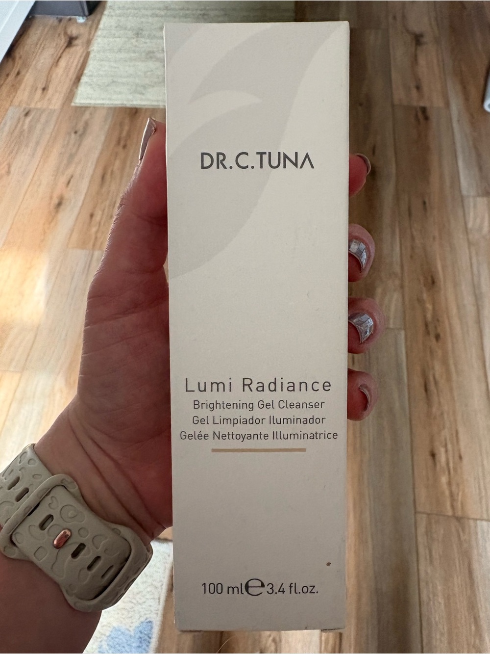 Farmasi Lumi Radiance Gel Cleanser - White
